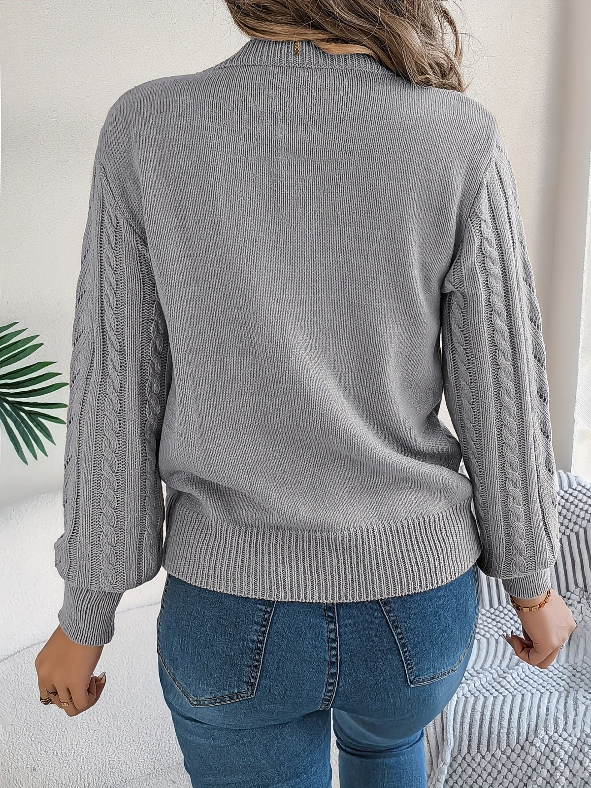 TEXTURED CABLE KNIT SWEATER FOR WOMEN