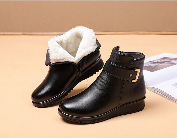 CLASSIC CHELSEA BOOT FOR WOMEN