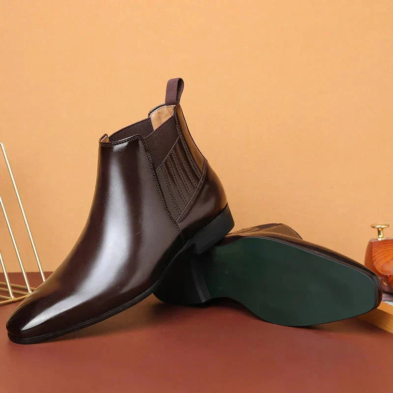 POINTED TOE CHELSEA BOOT FOR WOMEN