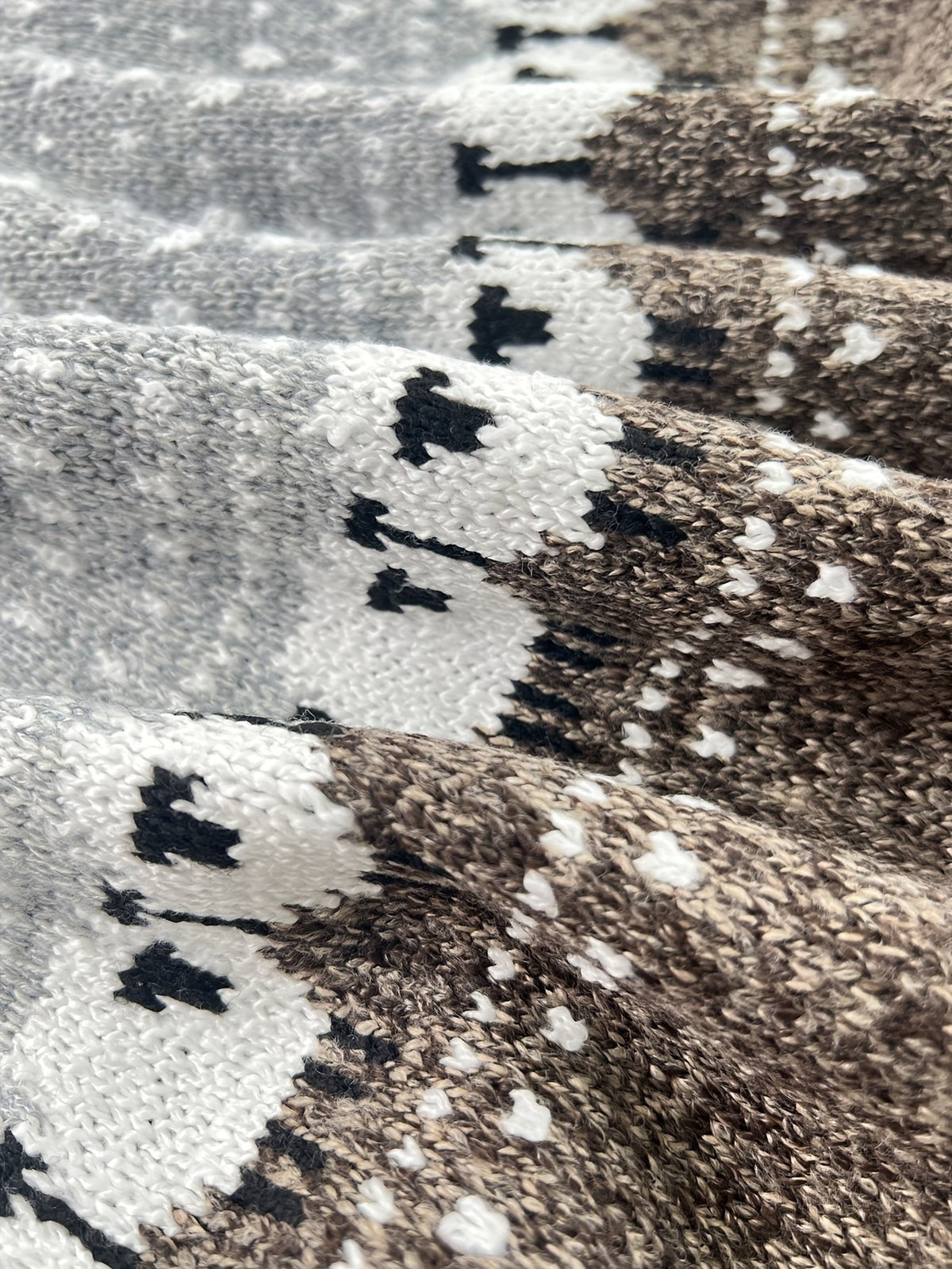 SHEEP JACQUARD KNIT SWEATER FOR WOMEN