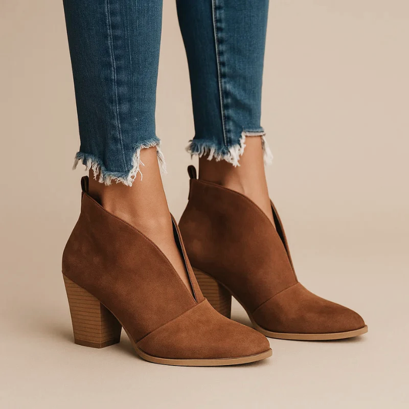 DEEP V-CUT CHELSEA BOOT FOR WOMEN