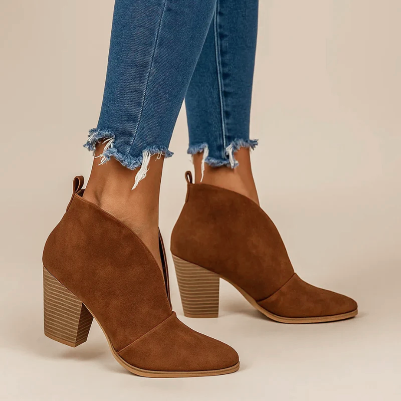 DEEP V-CUT CHELSEA BOOT FOR WOMEN