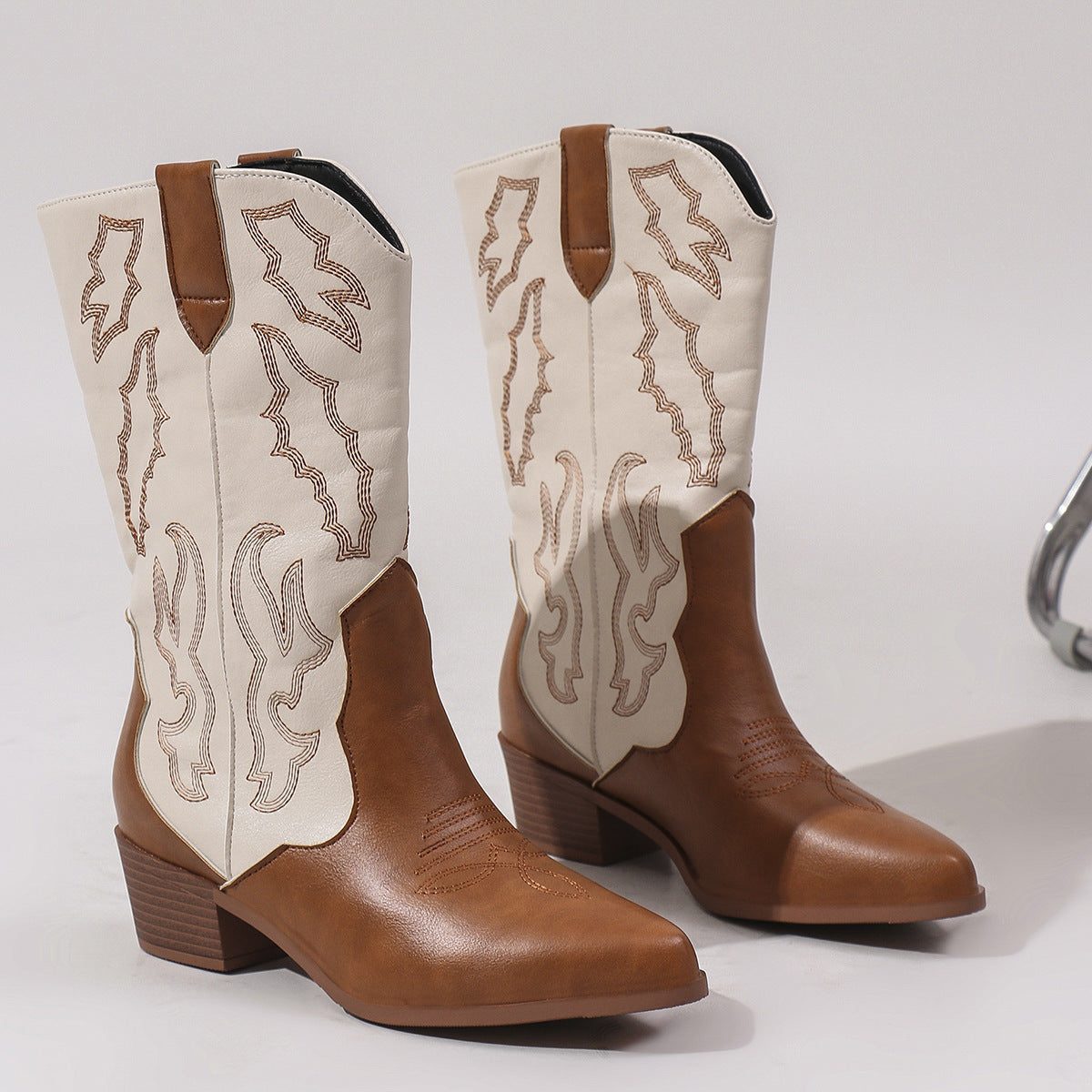 EMBROIDERED COWBOY BOOTS FOR WOMEN
