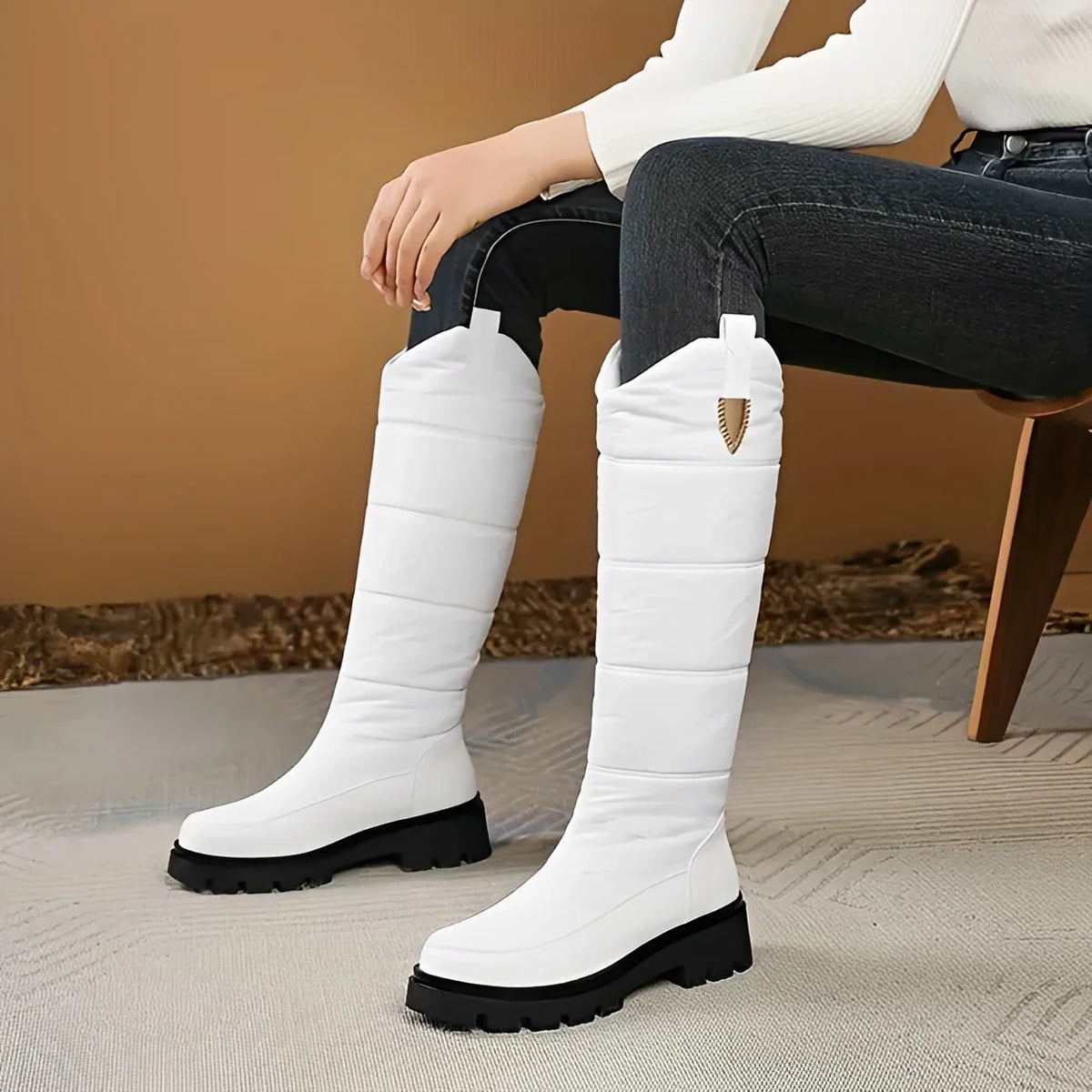 LACE-UP WATERPROOF BOOT WITH SEALED OUTER FOR WOMEN