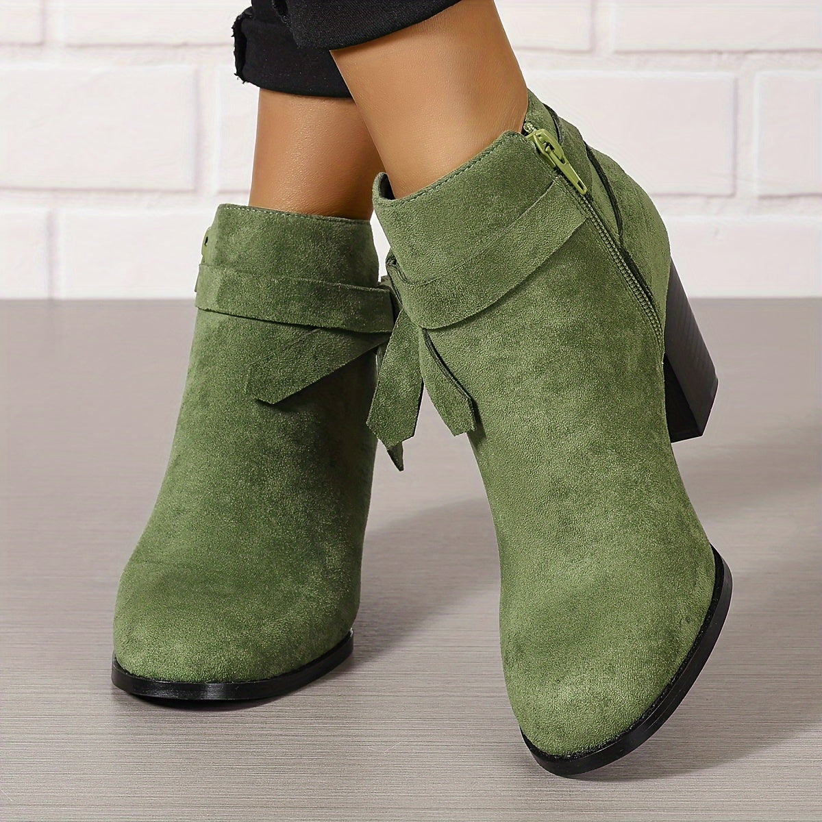 BLOCK HEEL CHELSEA BOOT FOR WOMEN